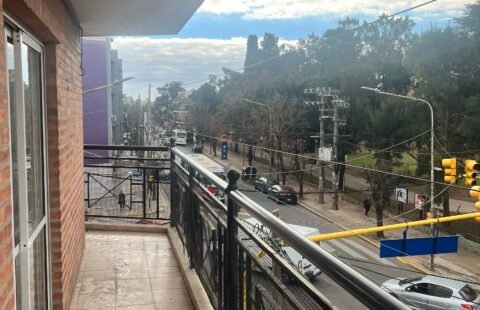 <font style="vertical-align: inherit;"><font style="vertical-align: inherit;">Ramos </font></font>Mejía, Av. de<font style="vertical-align: inherit;"><font style="vertical-align: inherit;"> mayo  2000 1B</font></font>