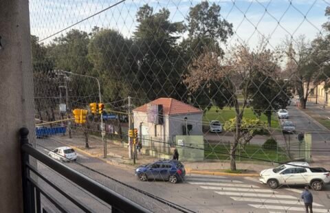 Ramos Mejía, Depto 2 amb. sobre Av de Mayo 1 C